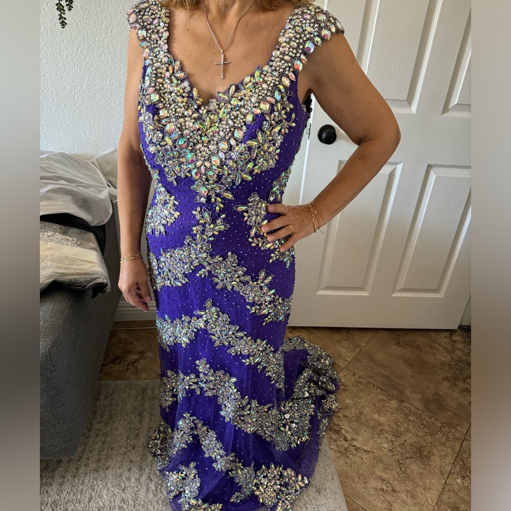 Tony Bowls Evening Gown - Picture 2 of 5